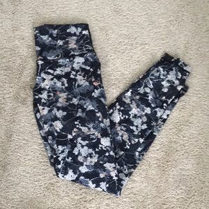LULULEMON FLORAL PRINT LEGGINGS